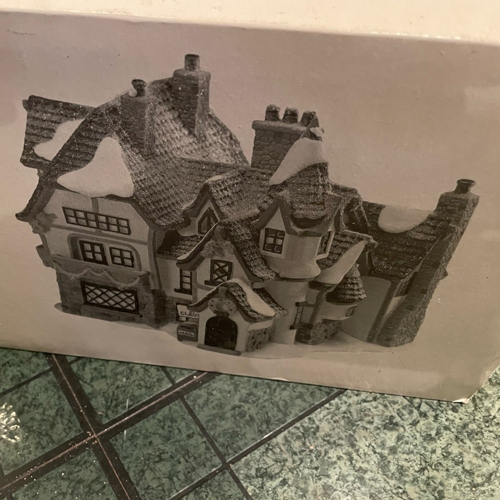 Department 56 - North Pole Series - Santa's Workshop Collectibles